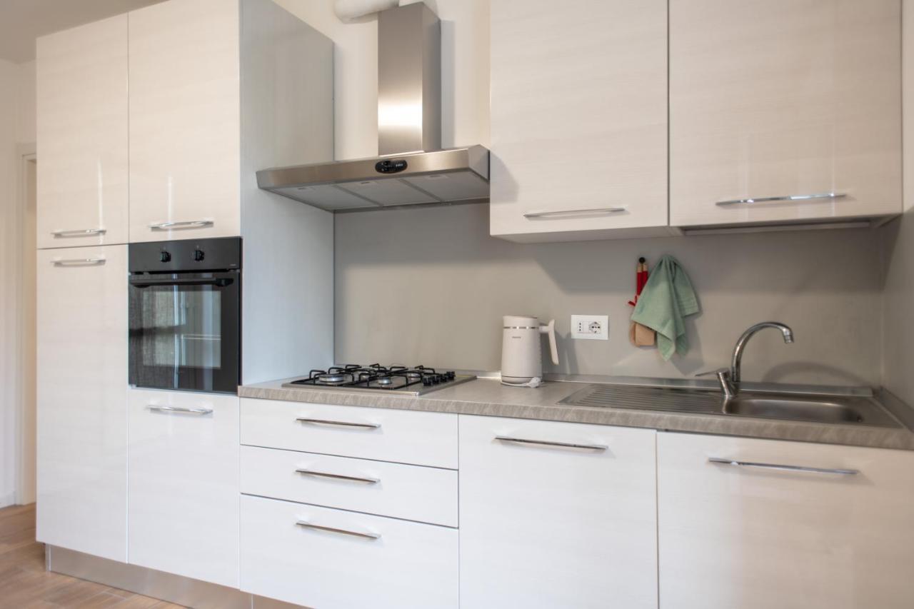 Appartement Lora Apartment,free Private Parking, Self Check In,1 *