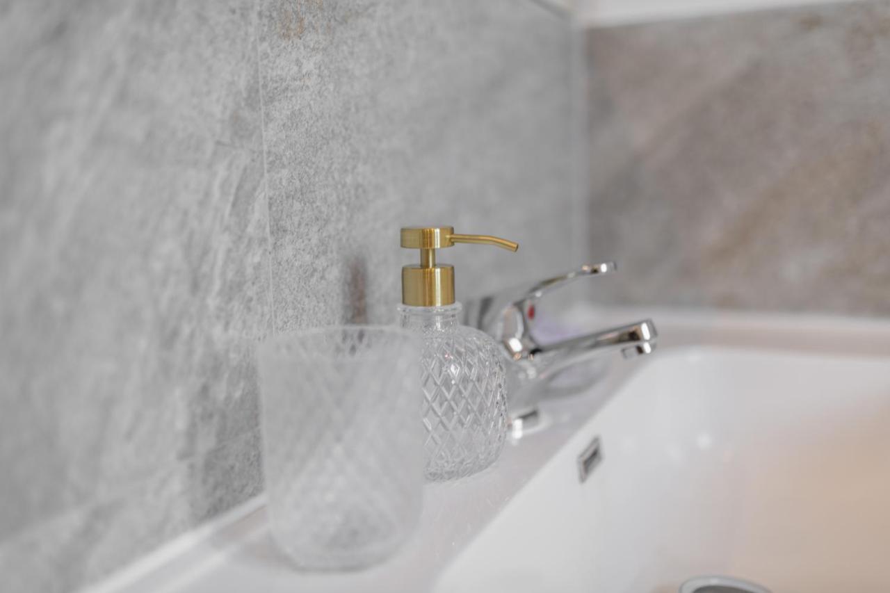 Lora Apartment,free Private Parking, Self Check In,1 Appartement Como