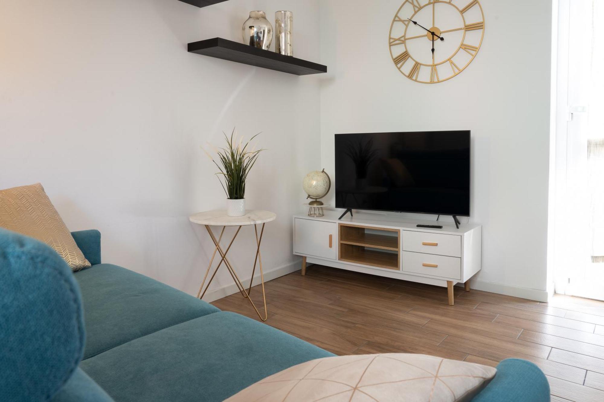 Appartement Lora Apartment,free Private Parking, Self Check In,1 *